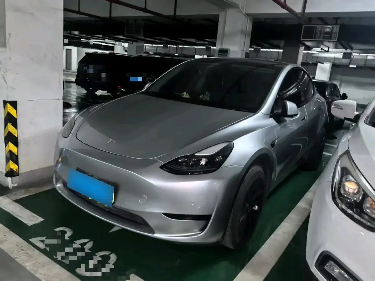 2022 Tesla Model Y BEV 60KWH