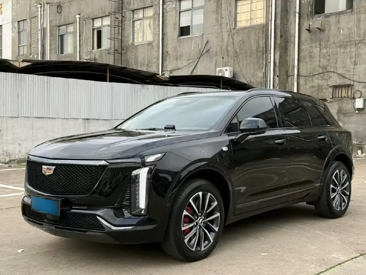 2025 Cadillac XT5 2.0T 237HP L4 9AT