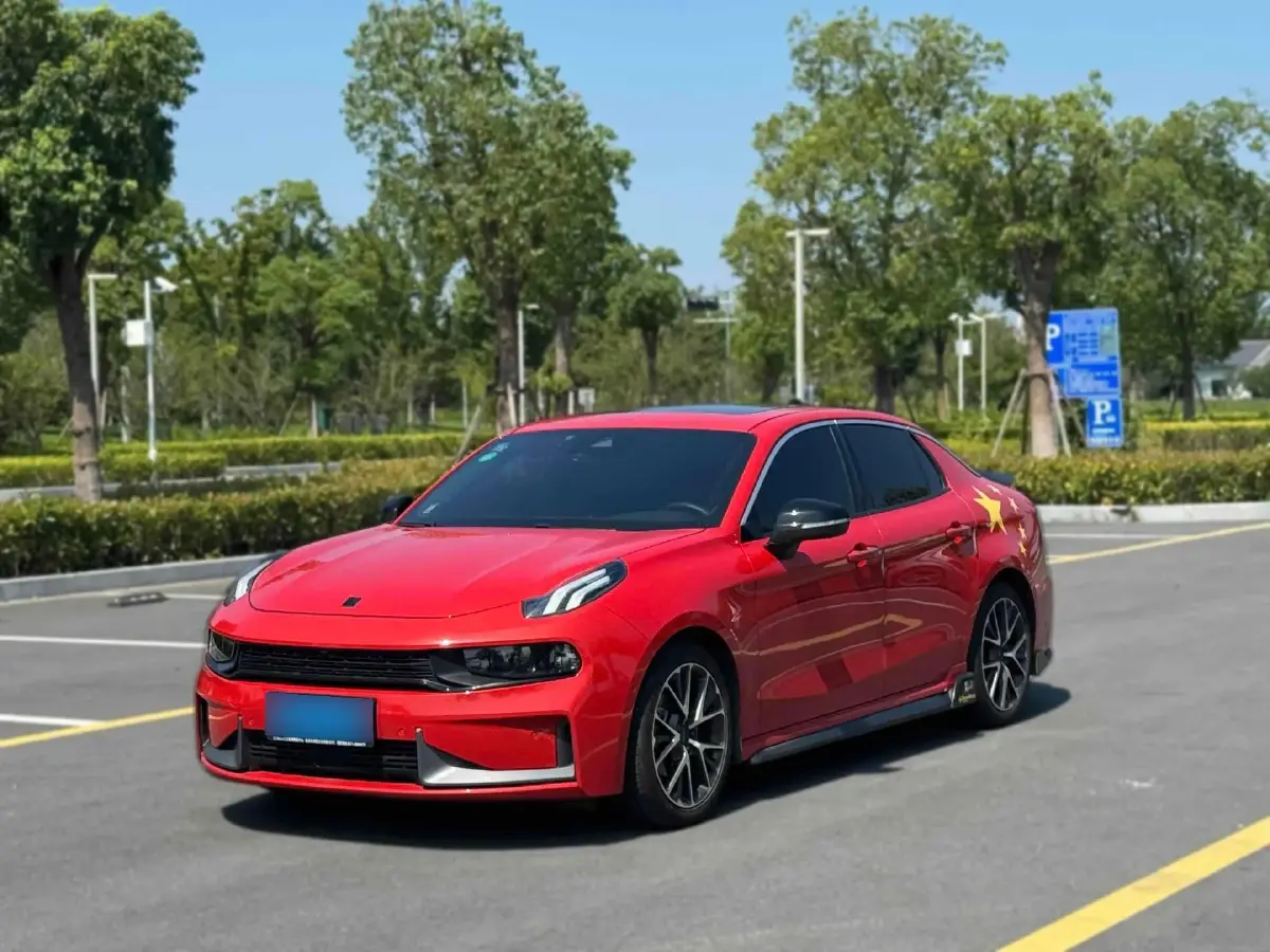 2019 LYNK&CO 03 2.0T 190HP L4 6AT