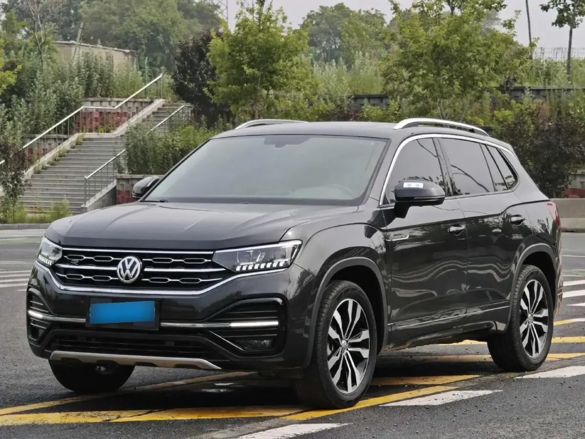 2021 Volkswagen Tayron 2.0T 220HP L4 7DCT