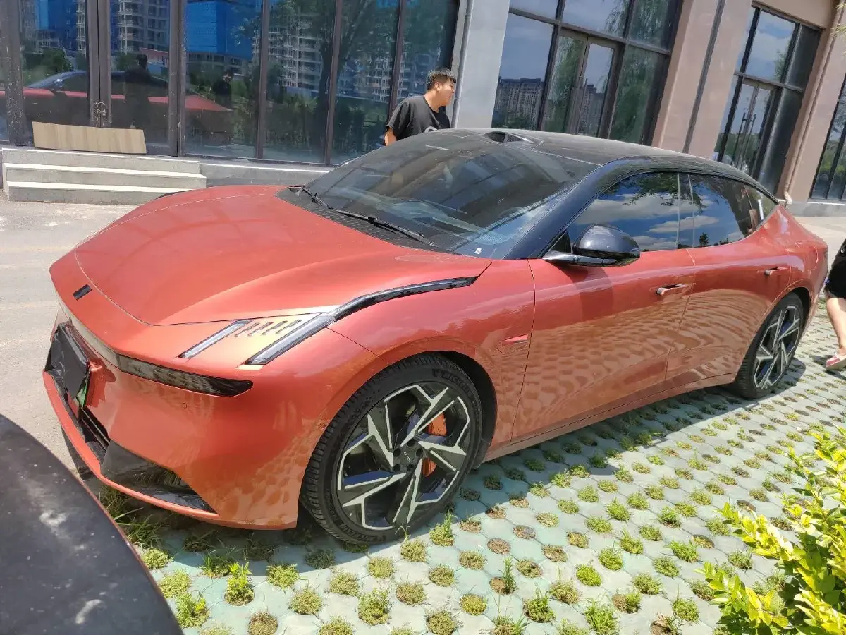 2025 LYNK&CO Z10 BEV 95KWH