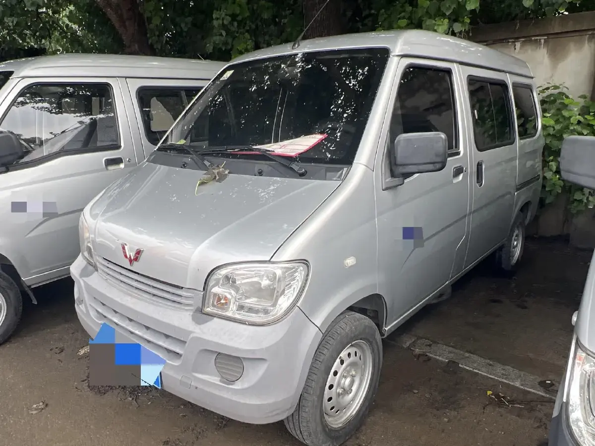 2015 WuLing ZhiGuang 1.2L 82HP L4 5MT