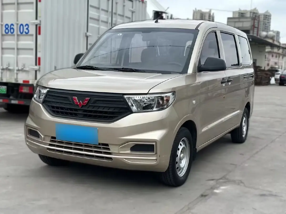 2022 WuLing HongGuang V 1.5L 99HP L4 6MT