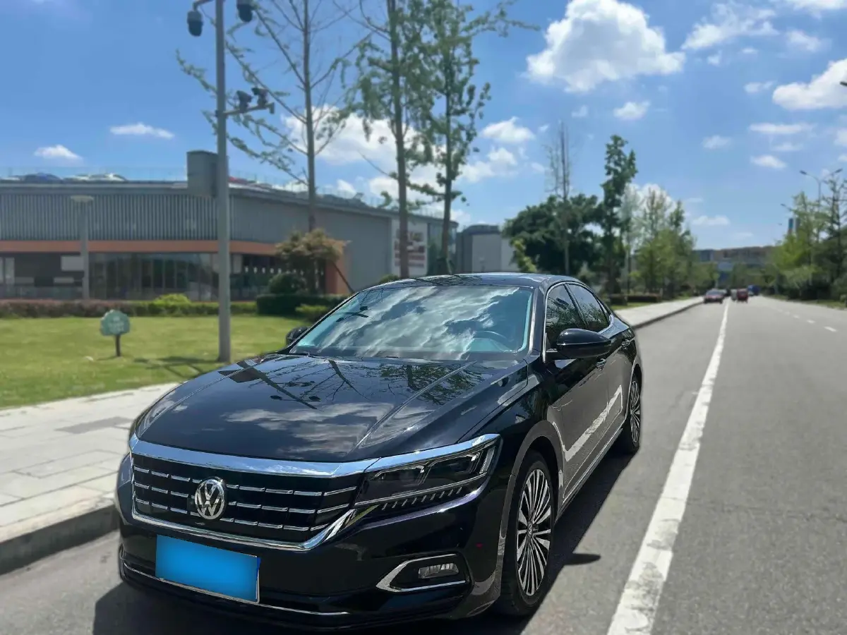 2020 Volkswagen Passat 2.0T 186HP L4 7DCT