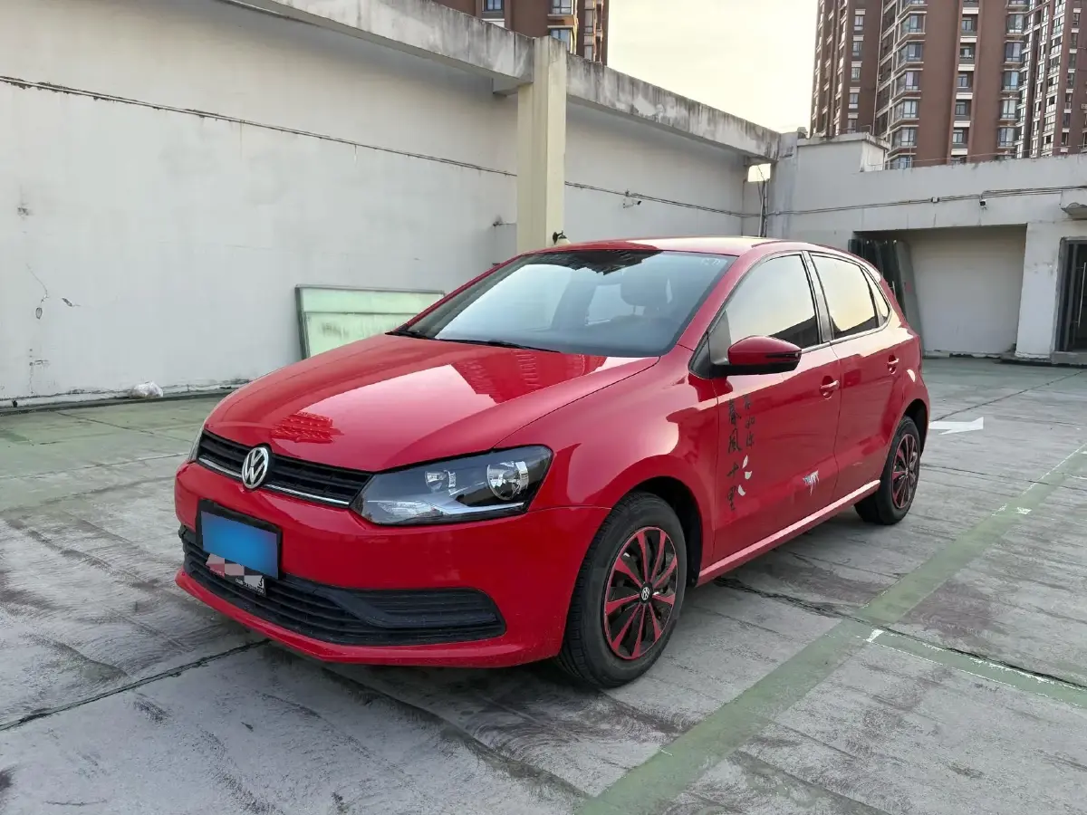 2016 Volkswagen Polo 1.4L 90HP L4 5MT