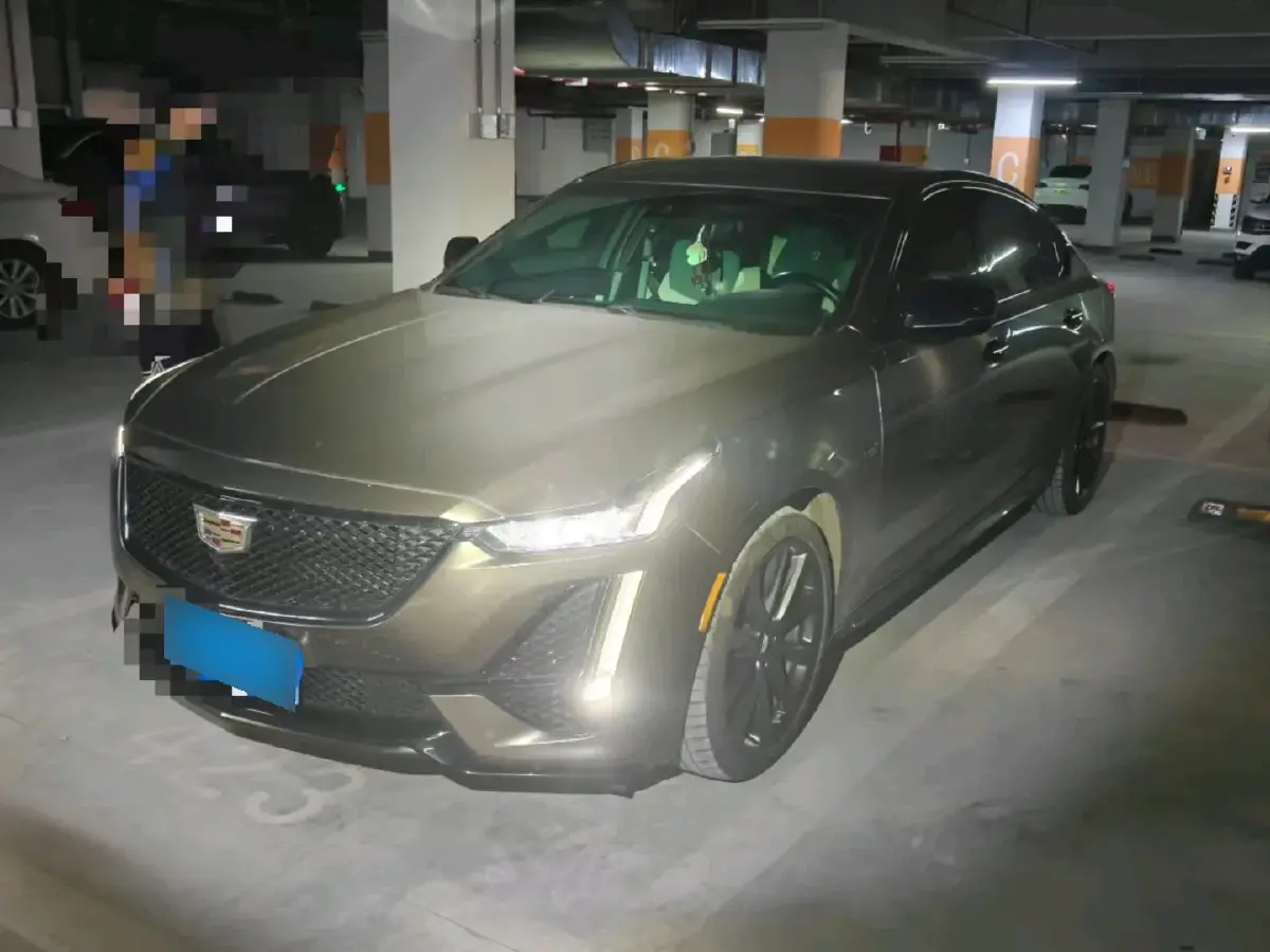 2021 Cadillac CT5 2.0T 237HP L4 10AT