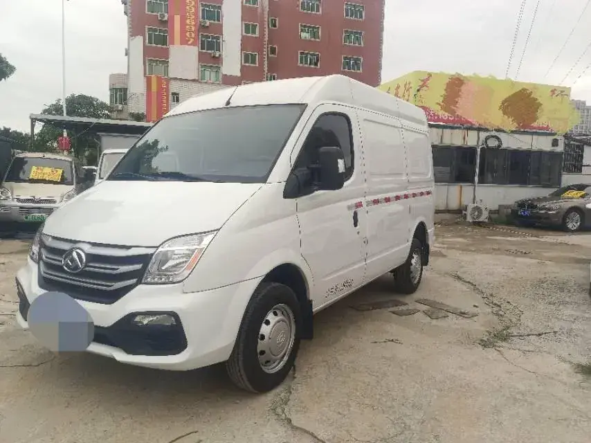 2023 MAXUS XinTu V80 2.0T 127HP L4 6MT