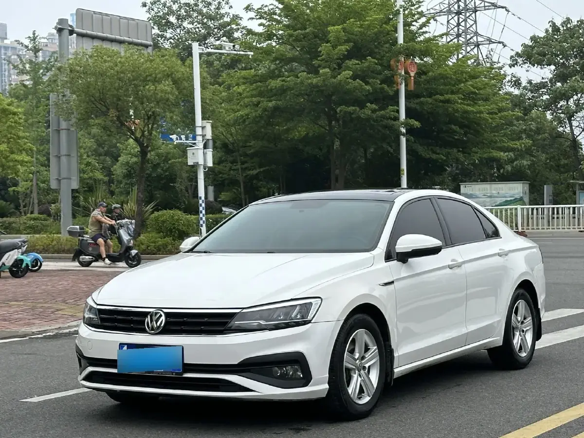 2019 Volkswagen Lamando 1.4T 131HP L4 5MT