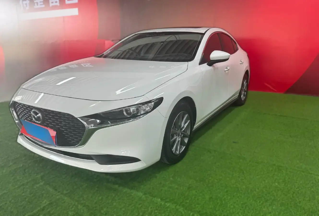 2022 Mazda 3 Axela 1.5L 117HP L4 6AT