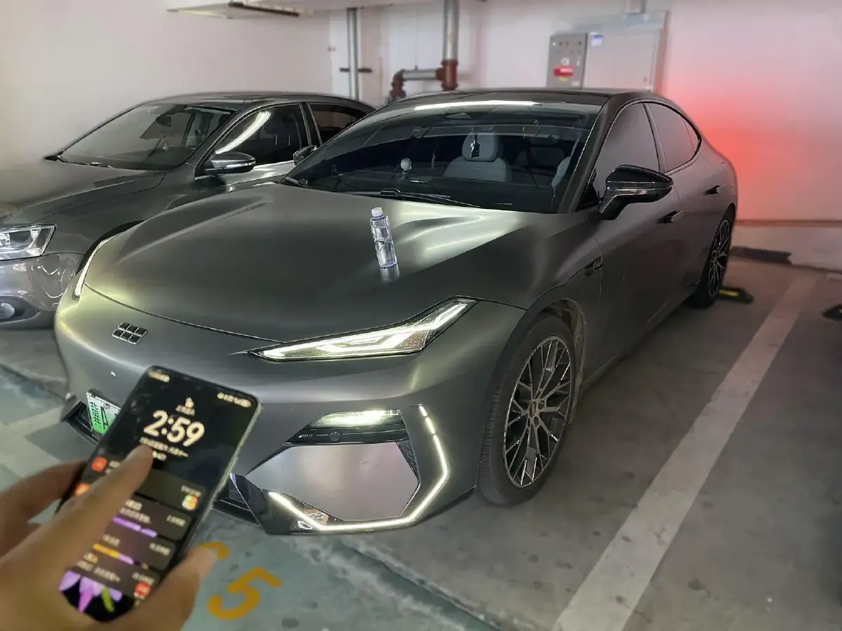 2024 Geely Galaxy E8 BEV 75.6KWH