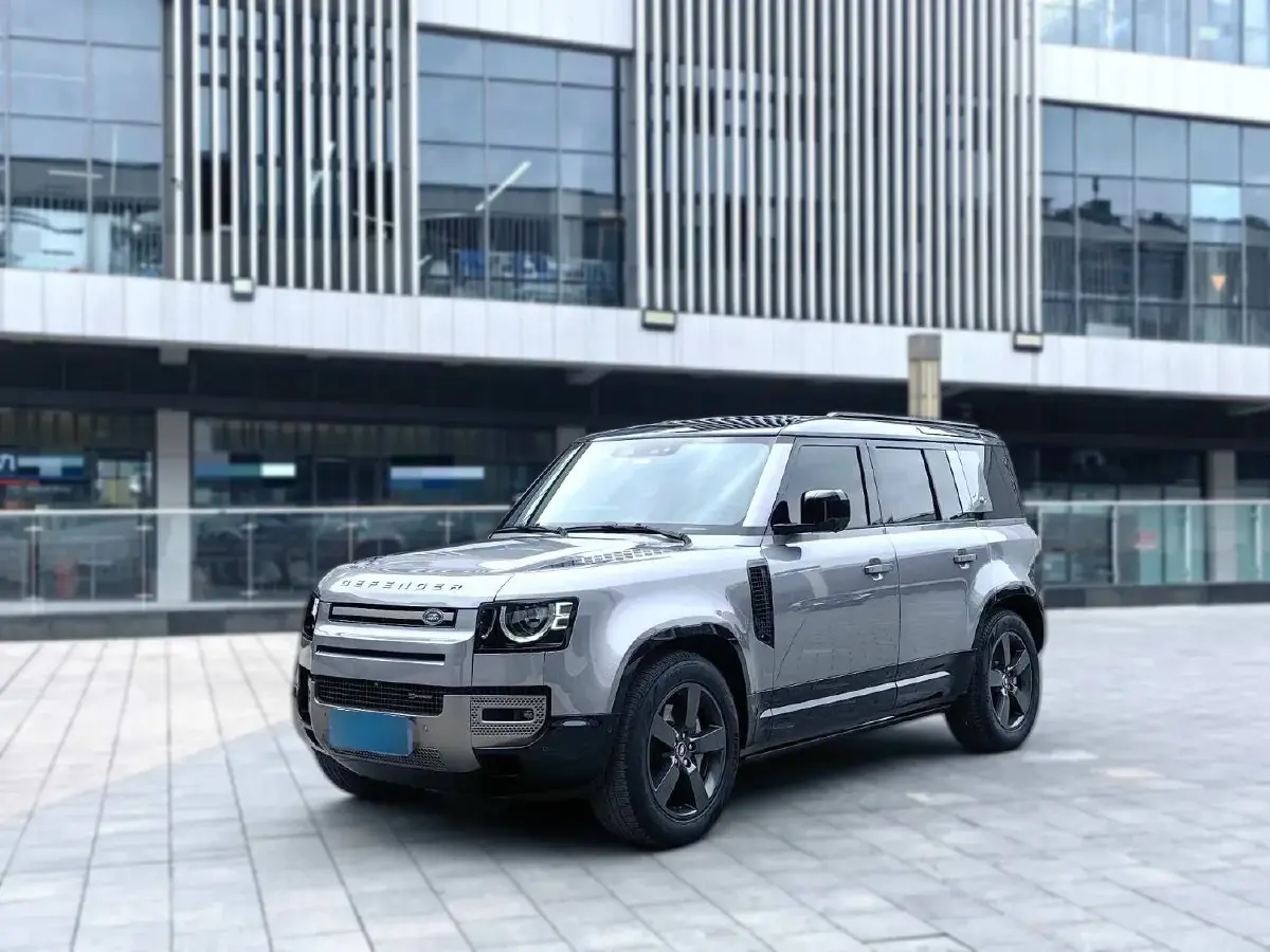 2022 Land Rover Defender 3.0T 400HP L6 8AT