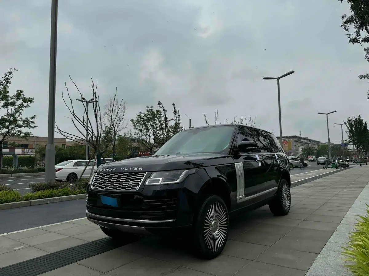 2018 Land Rover Range Rover 3.0T 340HP V6 8AT