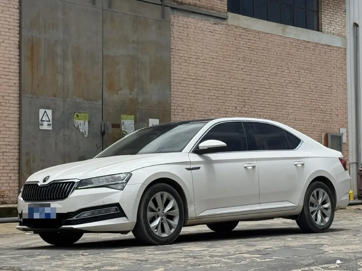 2019 Skoda Superb 1.4T 150HP L4 7DCT