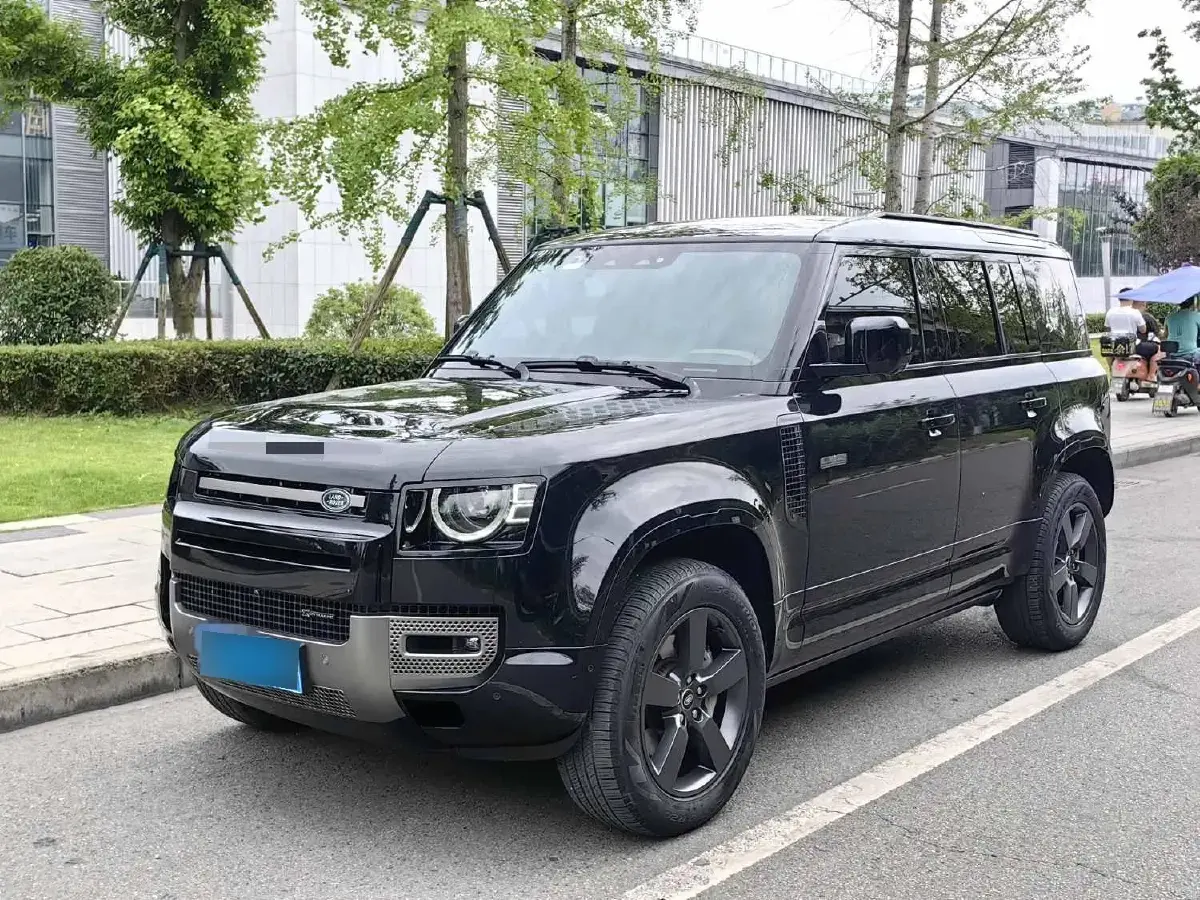 2023 Land Rover Defender 3.0T 400HP L6 8AT