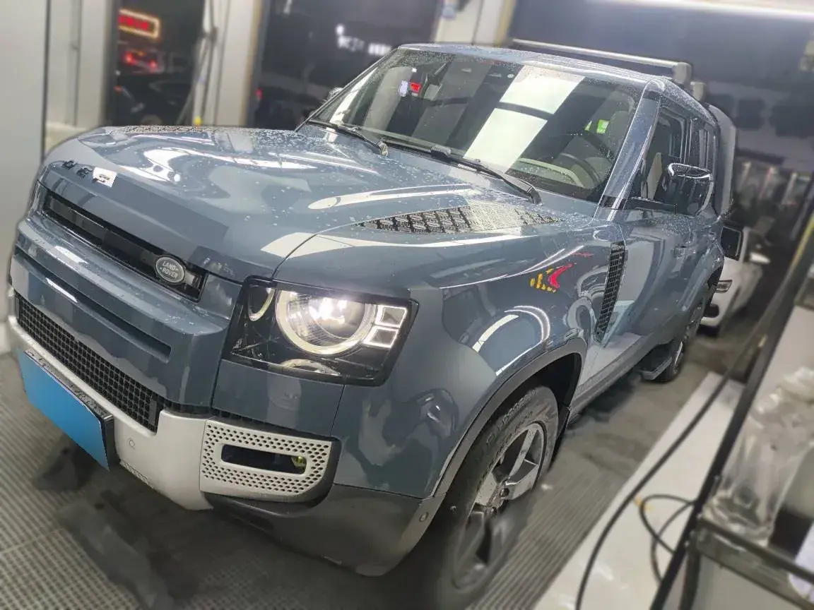 2021 Land Rover Defender 3.0T 400HP L6 8AT