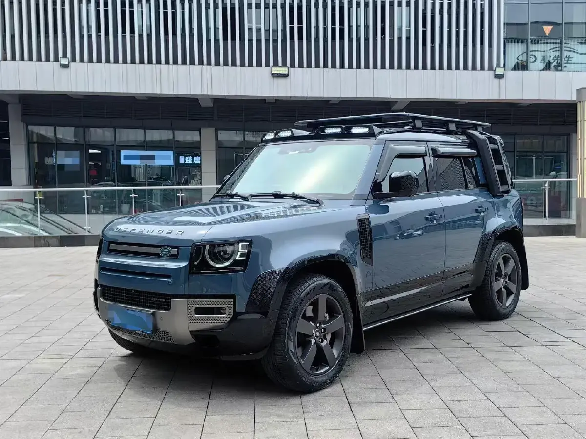 2023 Land Rover Defender 3.0T 400HP L6 8AT