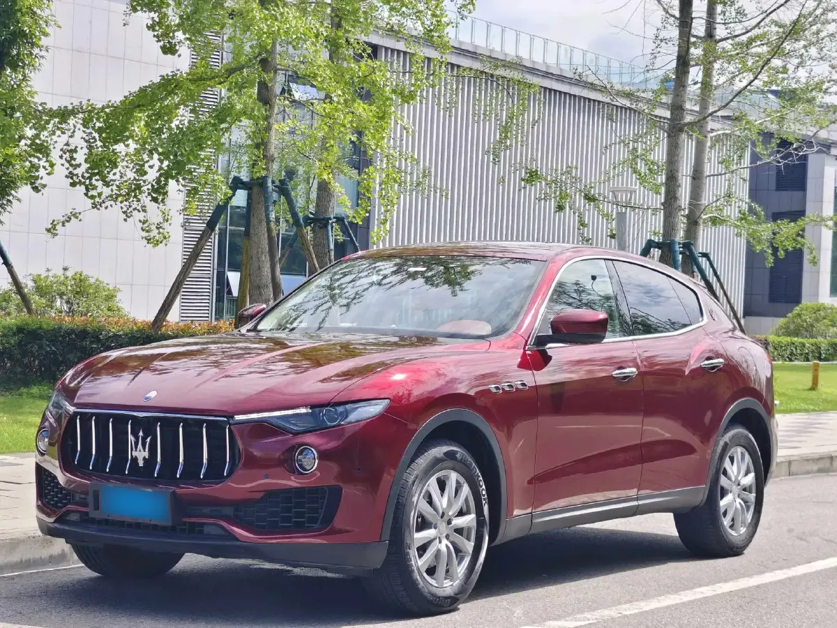 2018 Maserati Levante 3.0T 350HP V6 8AT