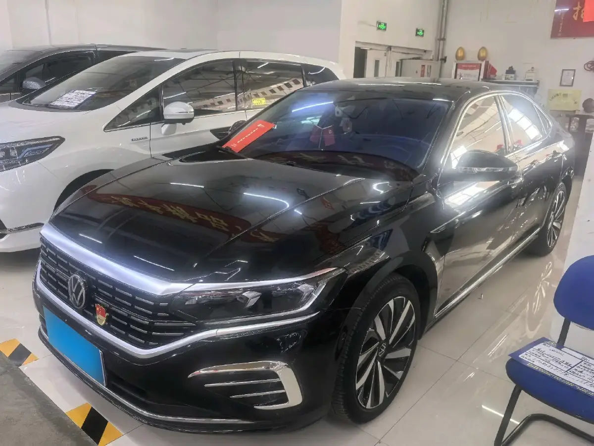 2022 Volkswagen Passat 2.0T 186HP L4 7DCT