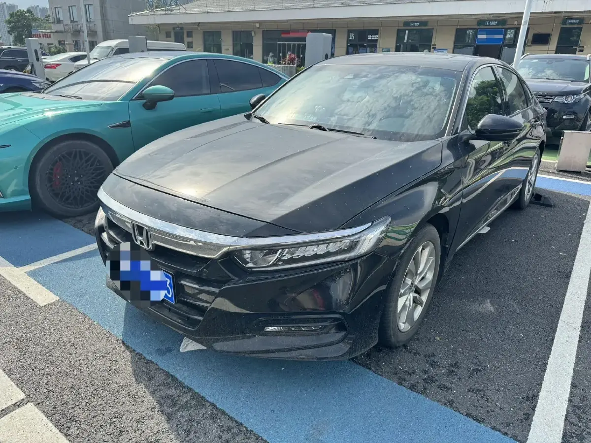 2018 Honda Accord 1.5T 194HP L4 CVT