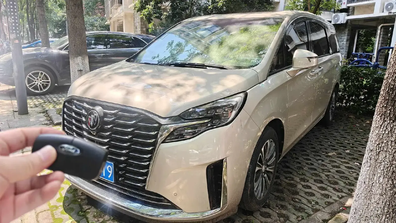 2022 Buick GL8 2.0T 237HP L4 9AT