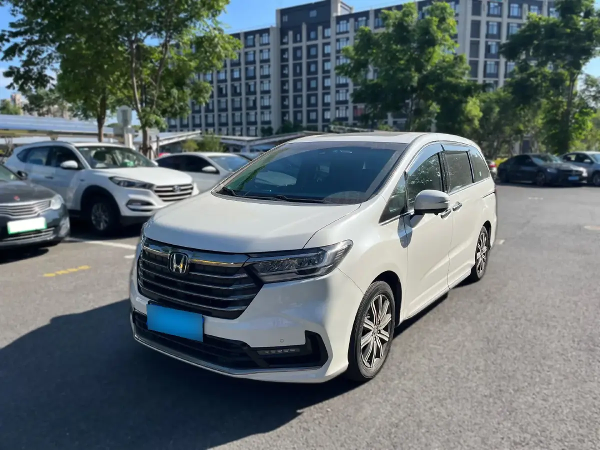2022 Honda Odyssey 2.0L 146HP L4 E-CVT Hybrid