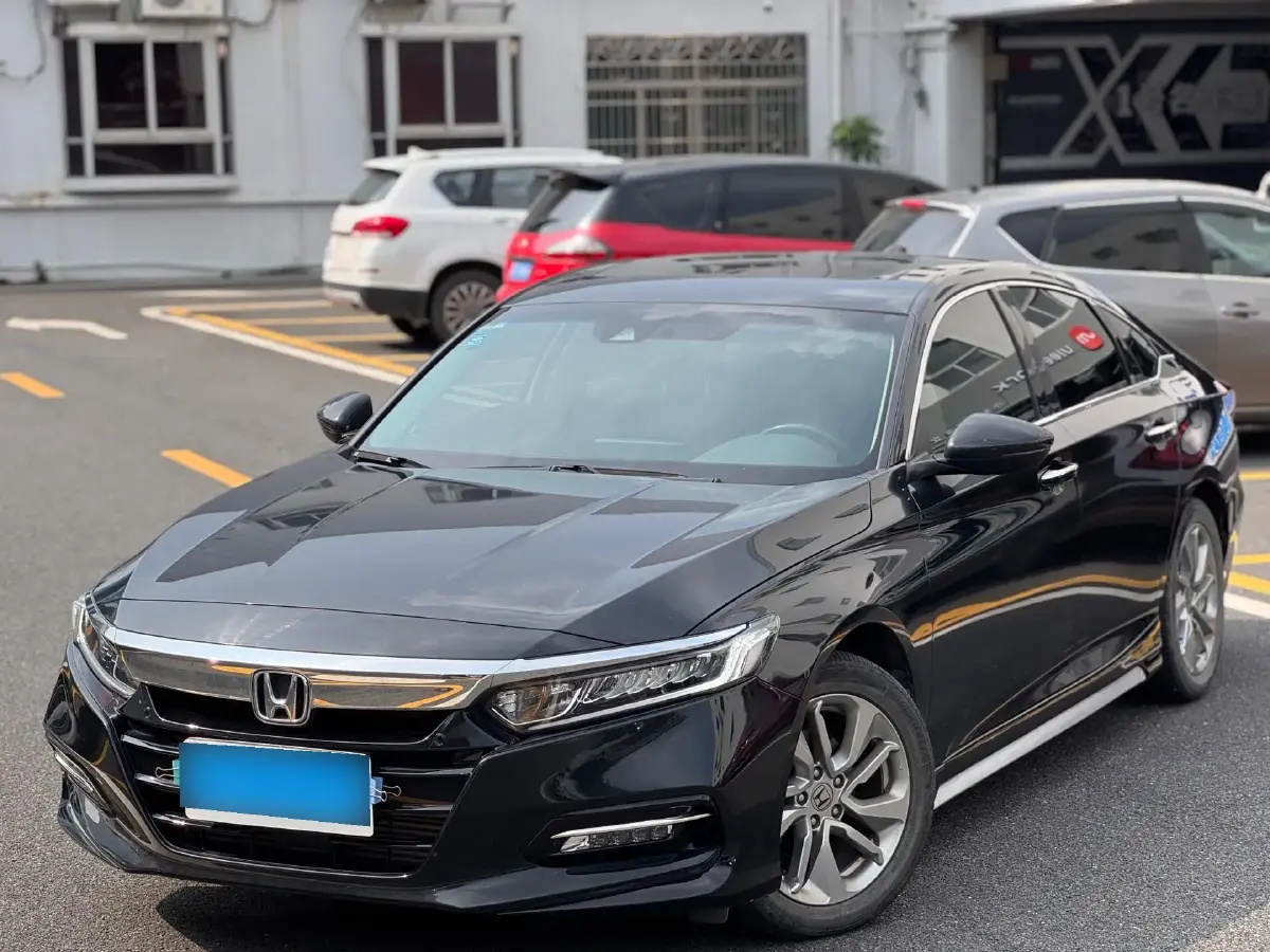 2018 Honda Accord 1.5T 194HP L4 CVT