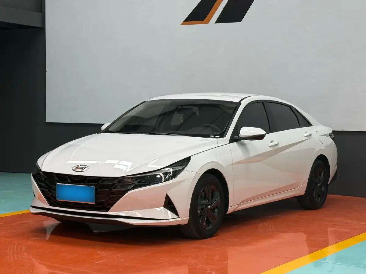 2023 Hyundai Elantra 1.5L 115HP L4 CVT