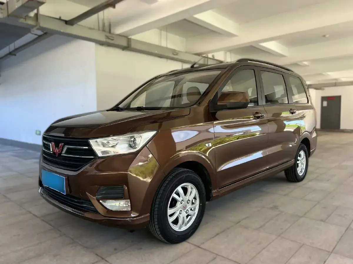 2019 WuLing HongGuang Plus 1.5T 147HP L4 6MT