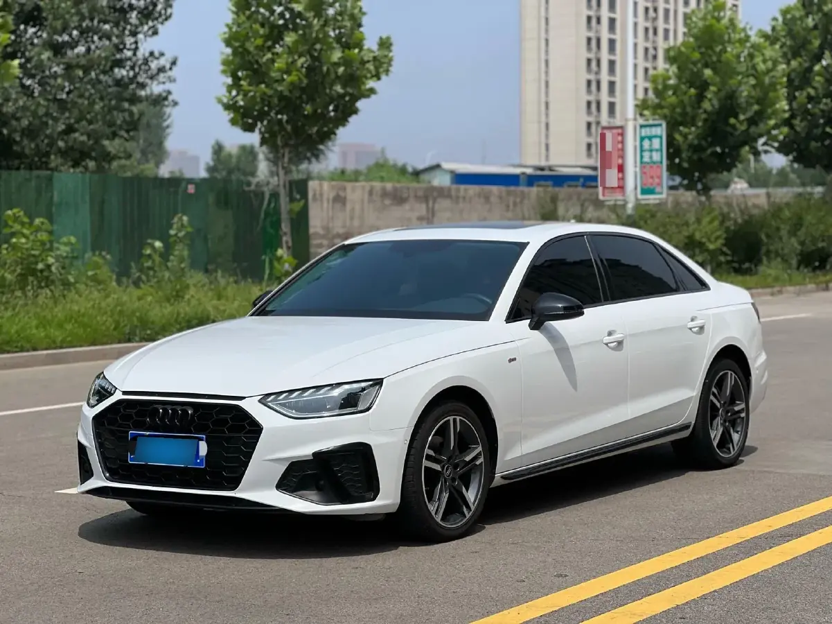 2023 Audi A4L 2.0T 190HP L4 7DCT