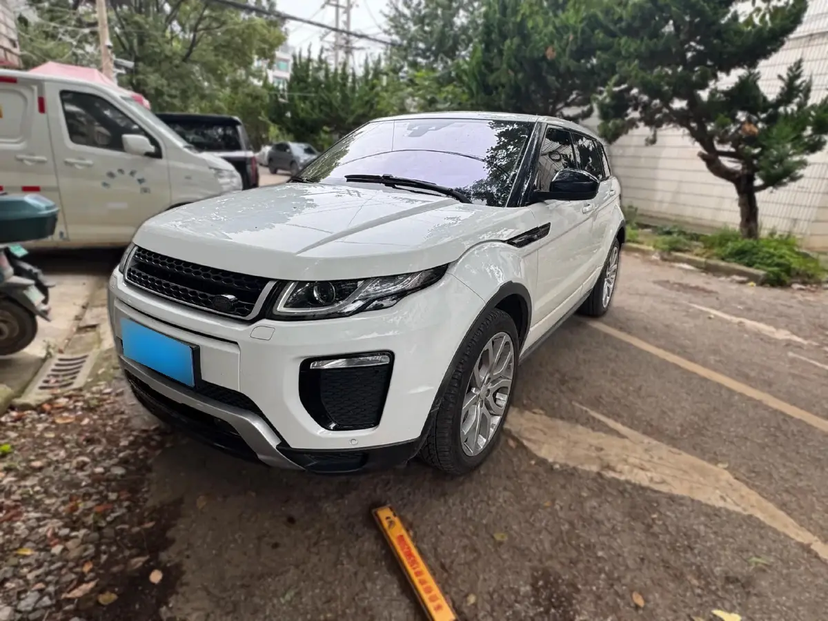 2018 Land Rover Range Rover Evoque 2.0T 241HP L4 9AT