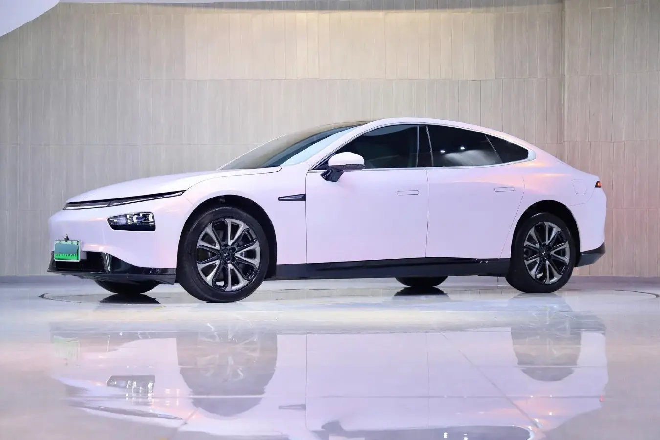 2022 Xpeng P7 BEV 70.8KWH