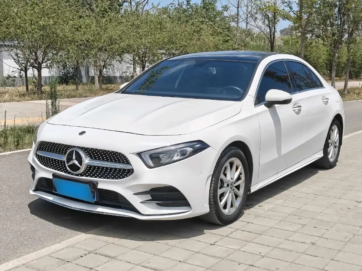 2022 Mercedes-Benz A Class 1.3T 163HP L4 7DCT