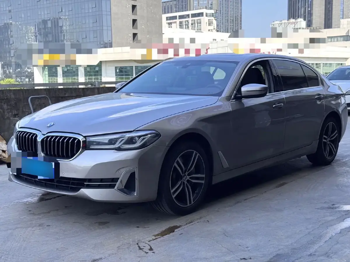 2022 BMW 5 Series 2.0T 252HP L4 8AT