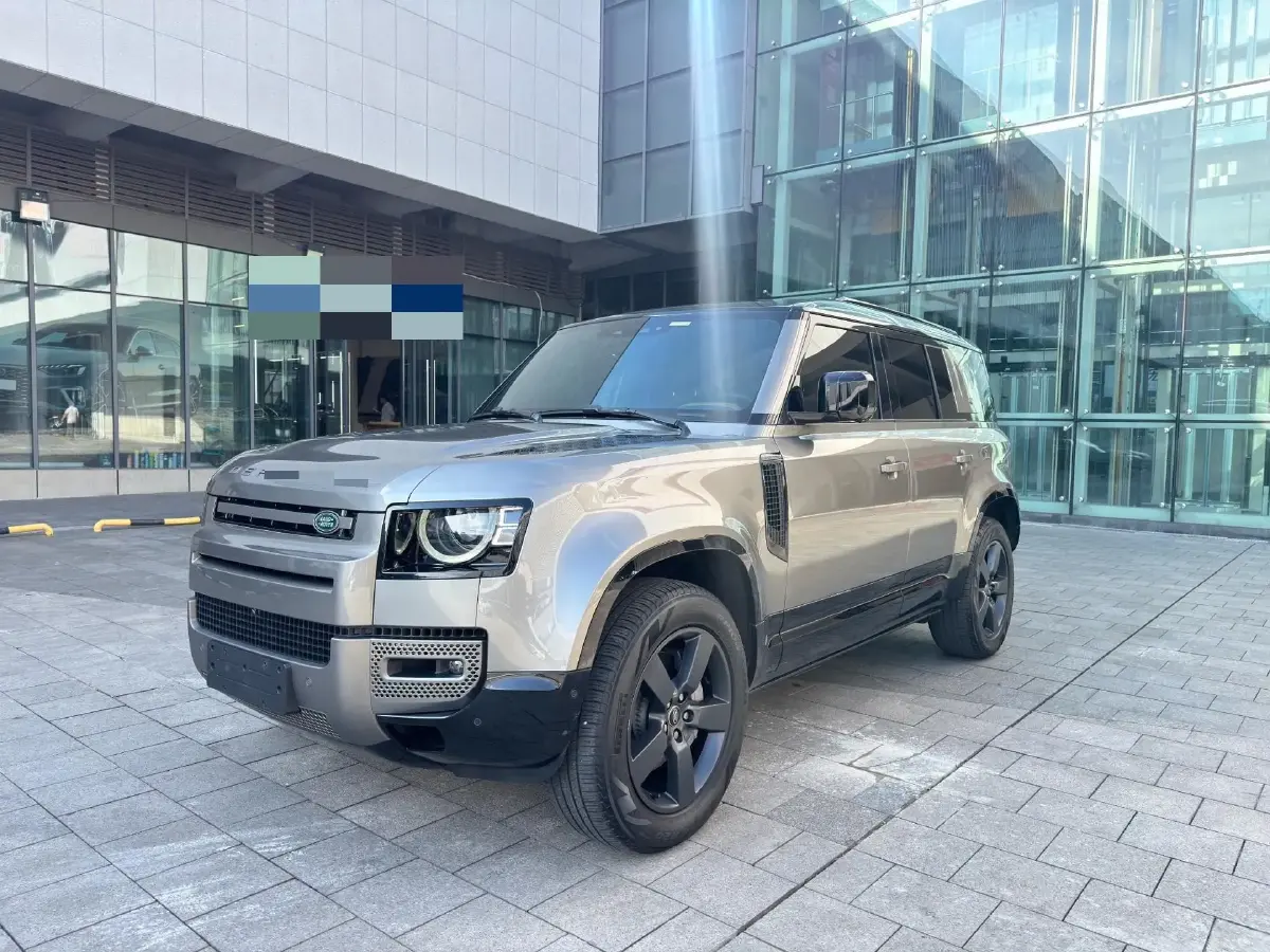 2024 Land Rover Defender 3.0T 400HP L6 8AT