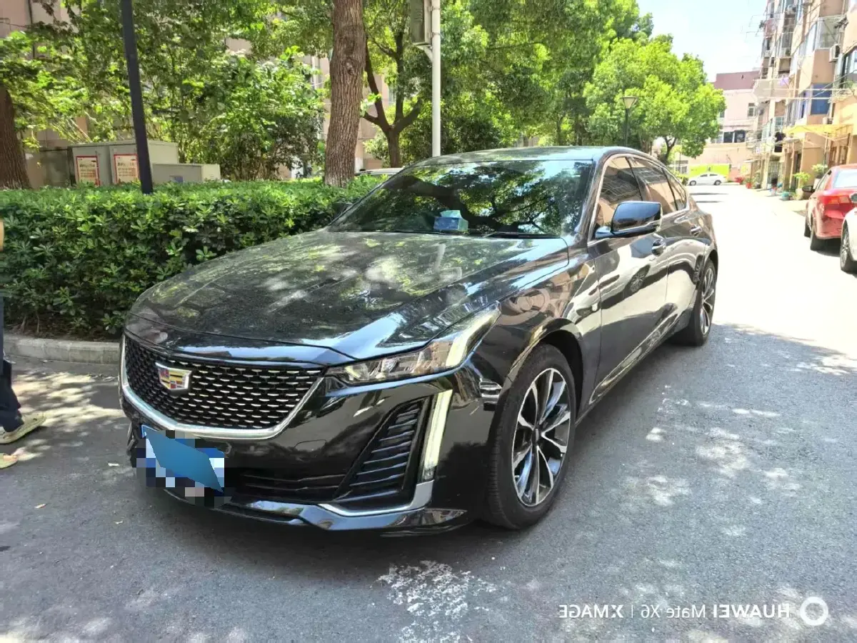 2022 Cadillac CT5 2.0T 237HP L4 10AT