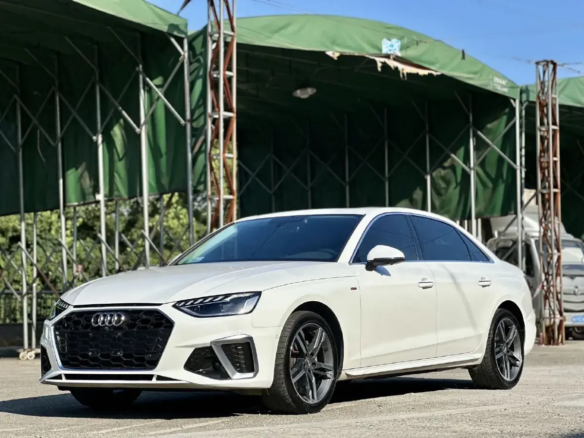 2020 Audi A4L 2.0T 190HP L4 7DCT