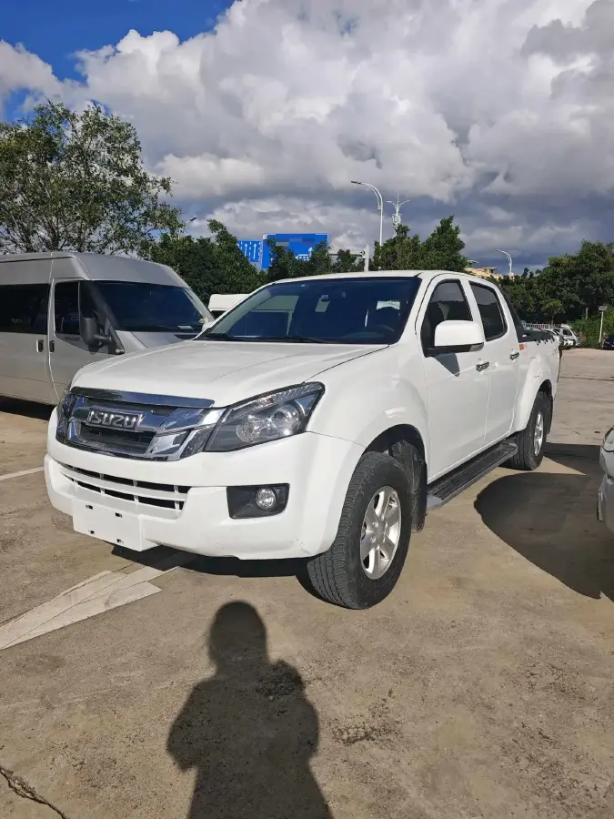 2020 Isuzu LingTuo 2.5T 150HP L4 6MT