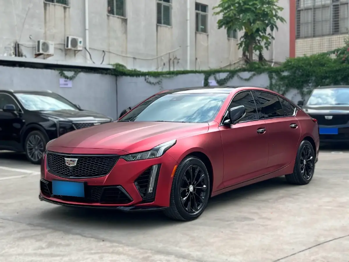 2023 Cadillac CT5 2.0T 237HP L4 10AT