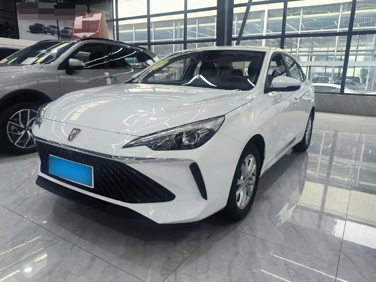 2023 Roewe i5 1.5L 129HP L4 5MT