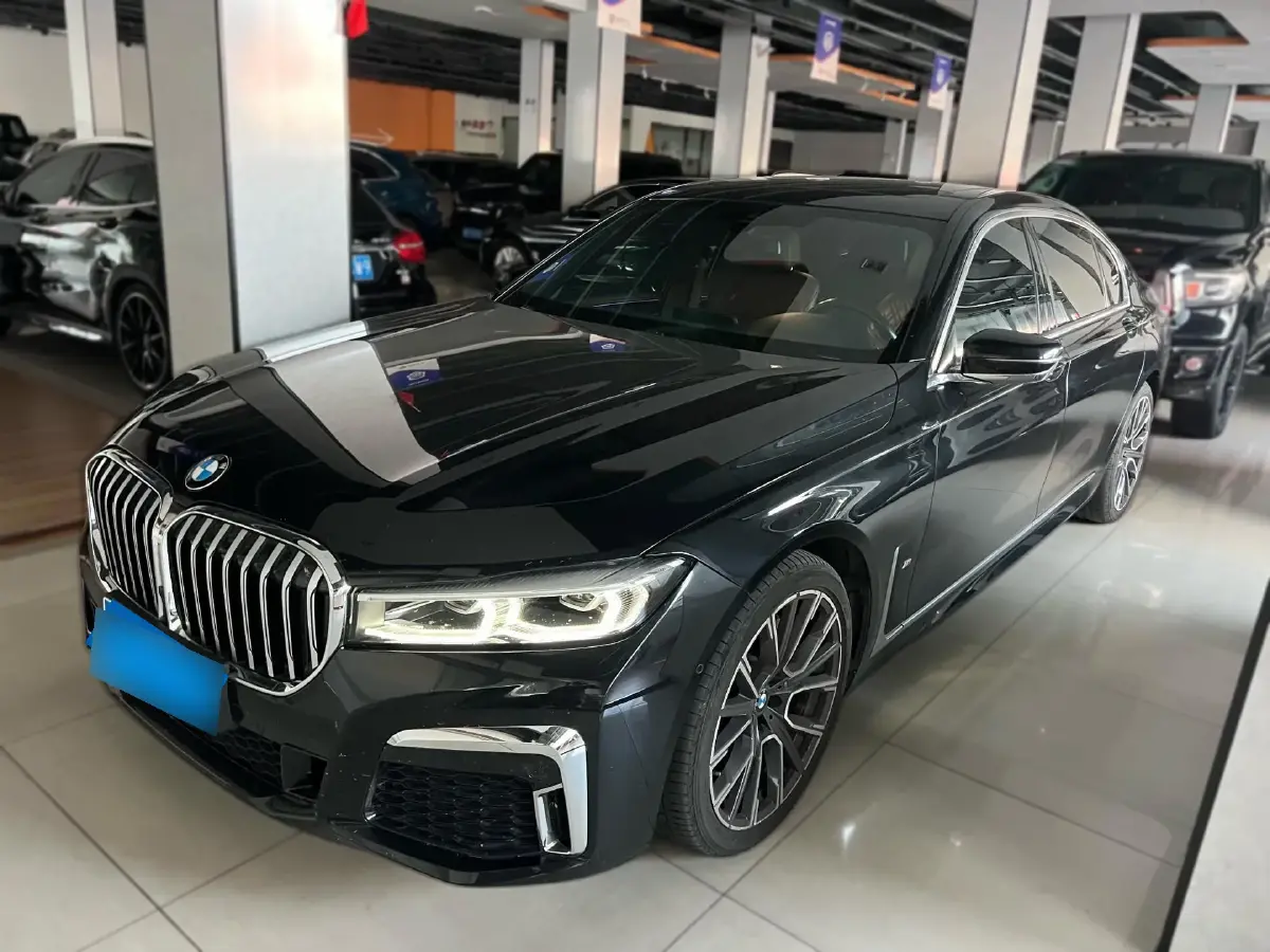 2021 BMW 7 Series 3.0T 340HP L6 8AT