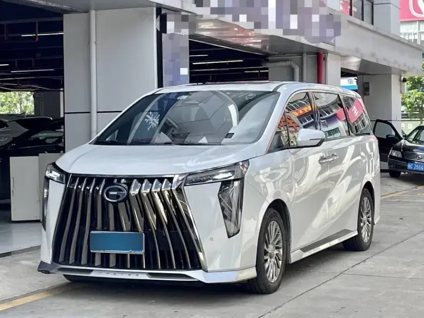 2023 GAC Trumpchi M8 2.0T 190HP L4 E-CVT Hybrid