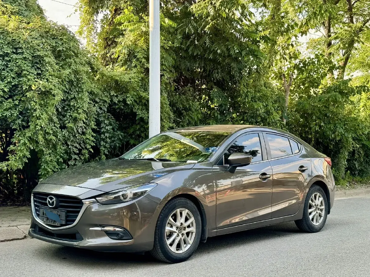 2017 Mazda 3 Axela 1.5L 117HP L4 6AT