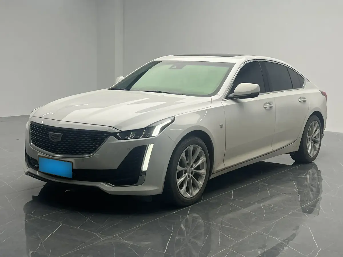 2022 Cadillac CT5 2.0T 237HP L4 10AT