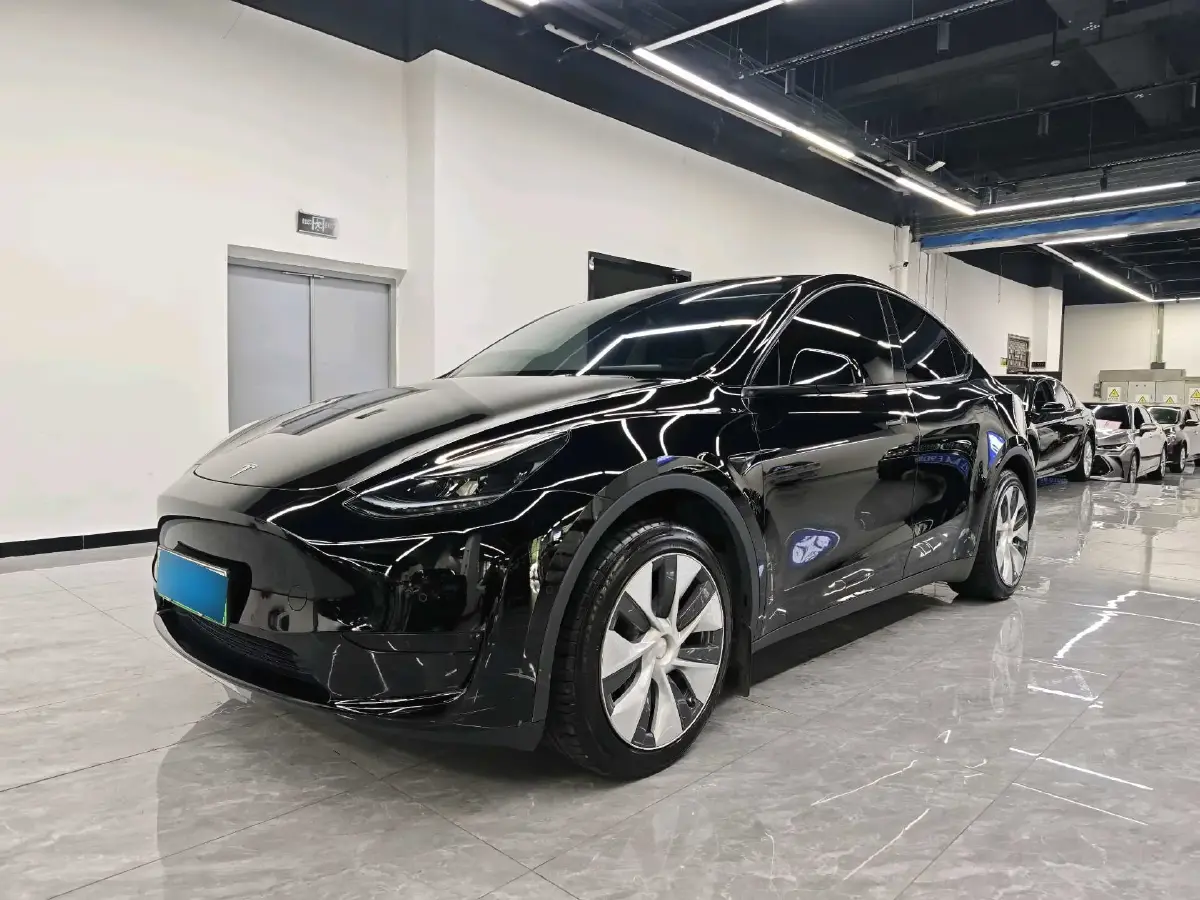 2022 Tesla Model Y BEV 60KWH