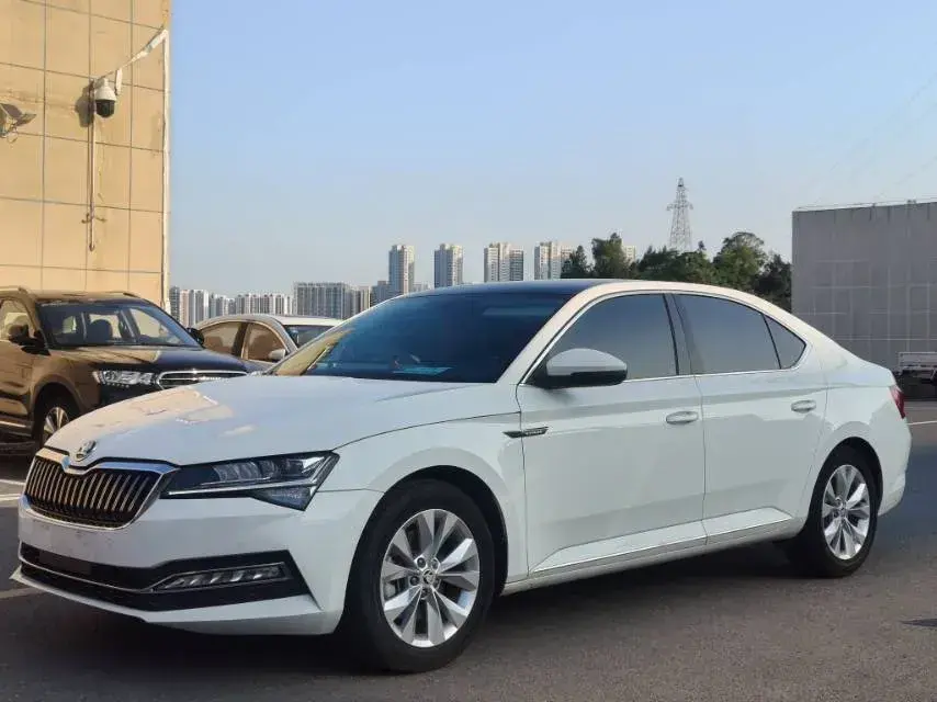 2019 Skoda Superb 1.4T 150HP L4 7DCT