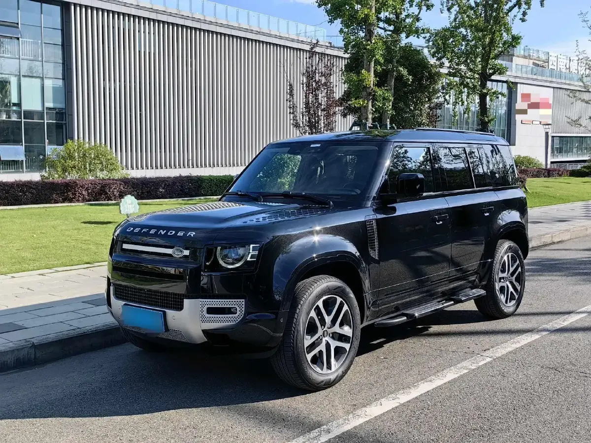 2024 Land Rover Defender 3.0T 400HP L6 8AT