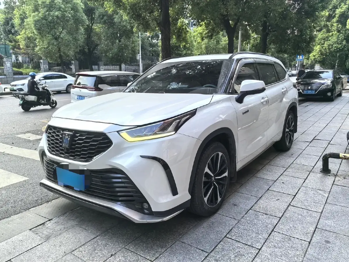 2021 Toyota Crown Kluger 2.5L 192HP L4 E-CVT Hybrid