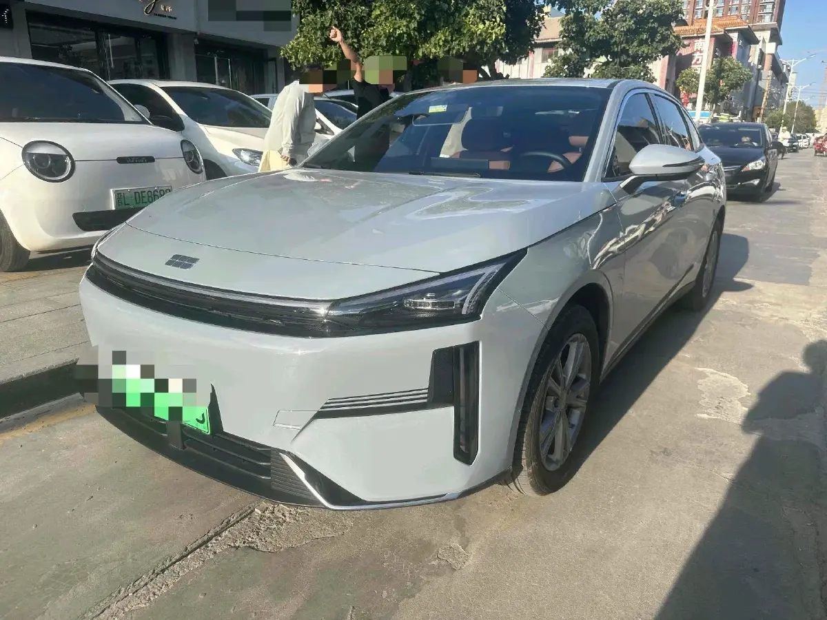 2025 Geely Galaxy L6 1.5L 112HP L4 1DHT PHEV 19.09KWH