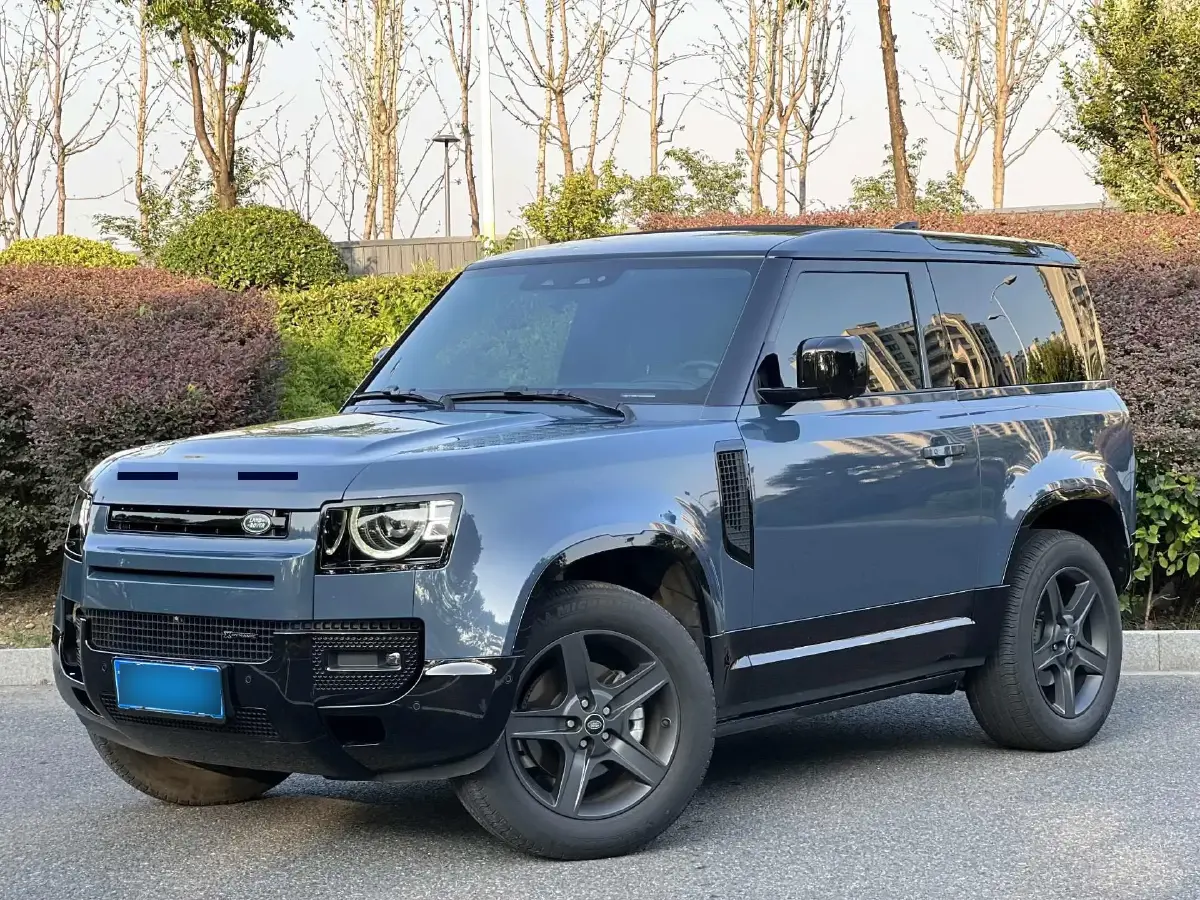 2022 Land Rover Defender 2.0T 300HP L4 8AT