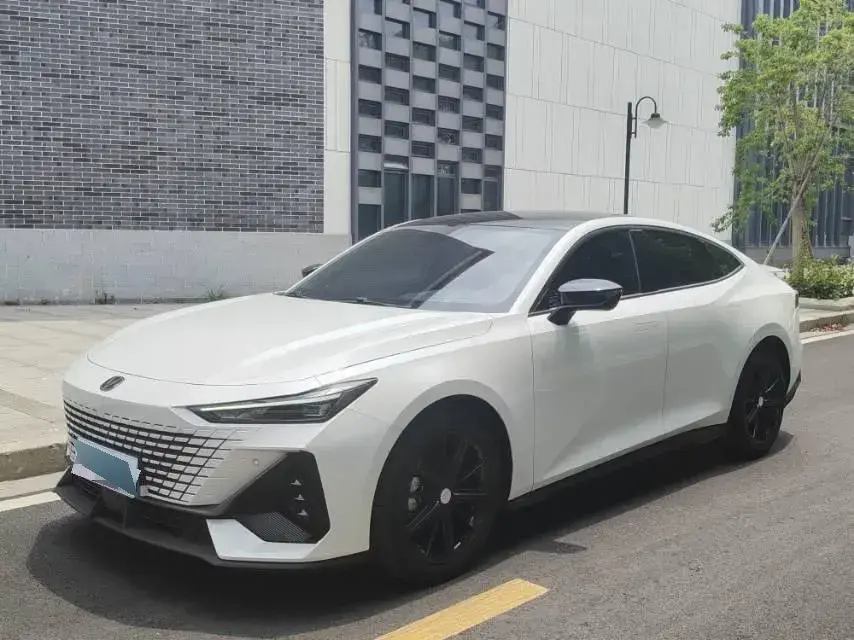 2022 ChangAn UNI-V 1.5T 188HP L4 7DCT